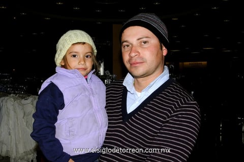 20012013 VALENTINA  Salmón Chávez y Xavier Salmón Ybarra.