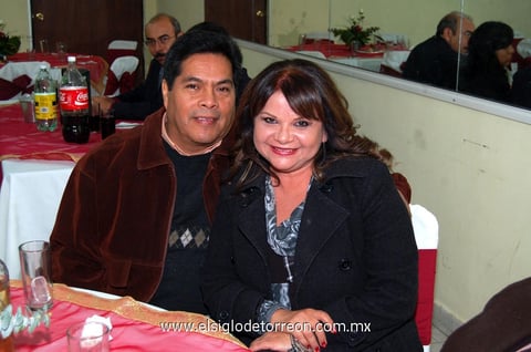 MIGUEL  y Lorena Lara.