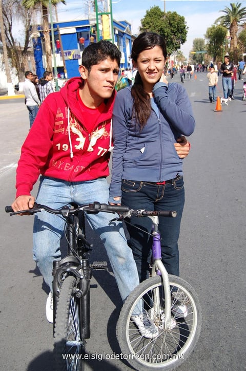 DANIEL  y Alison.