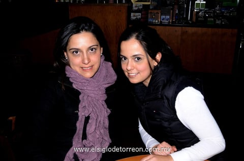 21012013 BRENDA  y Érika.