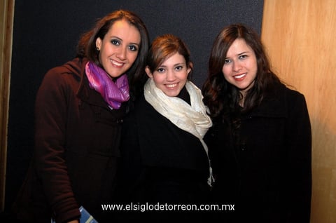 20012013 ANA ROSA , Gaby y Areli.