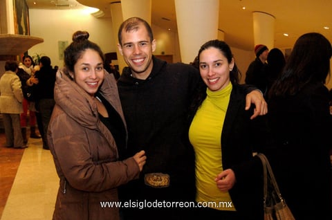 20012013 MARIANA , Mario y Odriet.