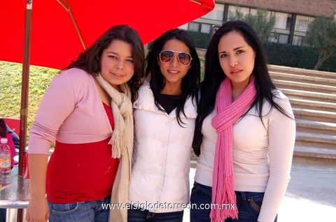 24012013 LLUVIA,  Natalia y Anahí.