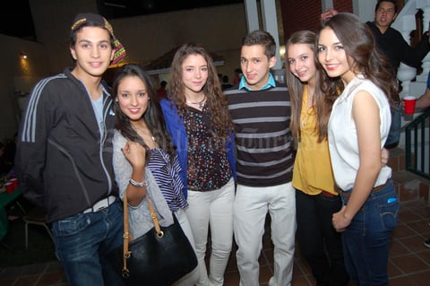 Saúl, Jessi, Laura, Luis, Ale y Ale.
