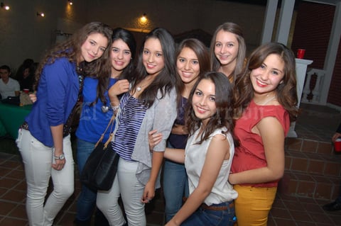 Laura, Natalia, Jessy, Andrea, Ale, Ale y Marifer.