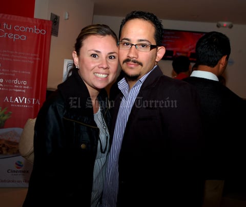 LUIS  y Gisela.