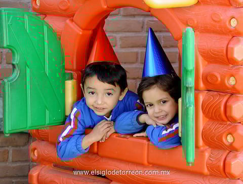 26012013 RODRIGO  y Salvador.