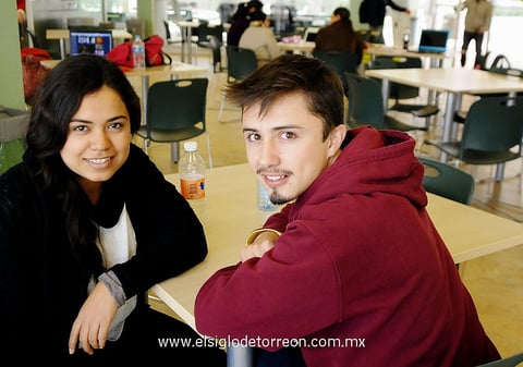 UNIVERSITARIOS.  Fanny y Jorge.
