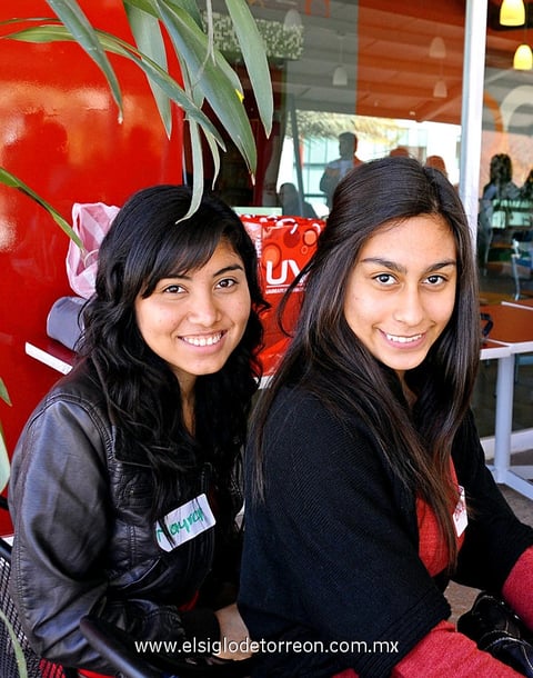 27012013 MAYRA  Leyva y Brenda Pérez.