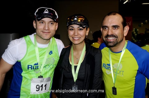 29012013 MIGUEL  de la Torre, Desdémona González y Manuel.