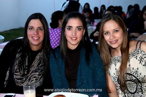 29012013 LULY , Estefanía y Claudia.