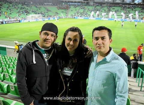 29012013 ESPECTADORES.  Carlos Gómez, Sonia Portillo y Rodolfo Salinas.