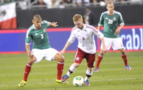 Antes de los goles, fueron 67 minutos de búsqueda del equipo mexicano y complicidad danesa.