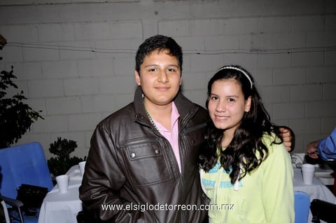 DANIEL  y Andrea.