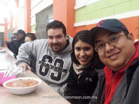 30012013 ENTRE AMIGOS.  Pablo, Adriana y Jorge.