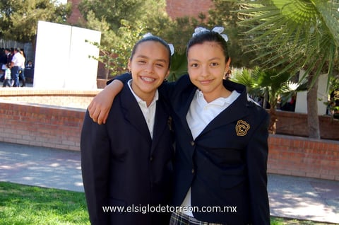 30012013 ESTUDIANTES.  Katherine y Athziry.