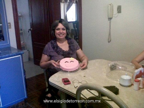 30012013 UN SIMPáTICO PASTEL.  Caro Sifuentes.