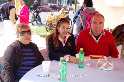Patricia, Juanita y Enrique.