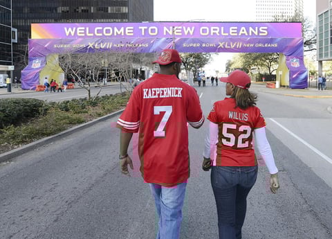 Con tiempo de anticipación, la ciudad de Nueva Orleans daba la bienvenida a quienes acudieron a presenciar la edición 47 del Super Bowl.