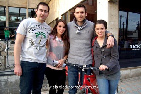 Polo, Mariana, Memo y Sofía.