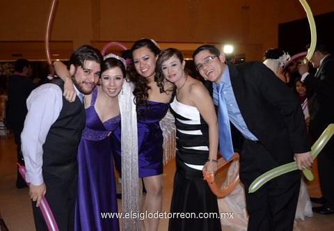 Mauricio, Celeste, Alejandra, Diana y Fabián.