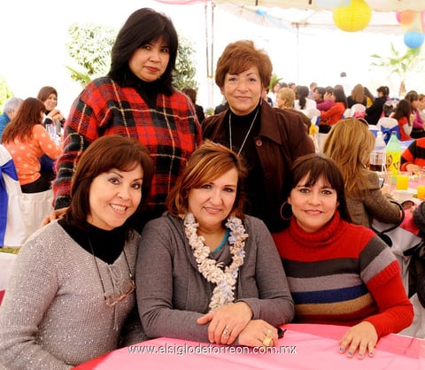 Norma, Sabi, Paty, Maye y Cope.