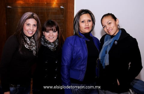 Rosy, Mayra, Ana y Ania.