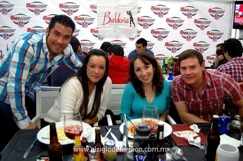René , Sandra, Lily y Alex.
