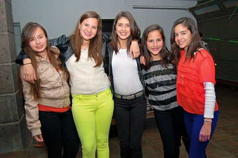 Geisol Serrano, Mónica, Natalia, Adriana y Sofía