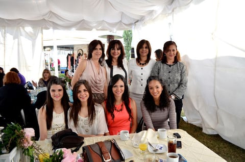 Mariana, Carolina, Marifer, Cristy, Guadalupe, Alicia, Lulú y Josefina