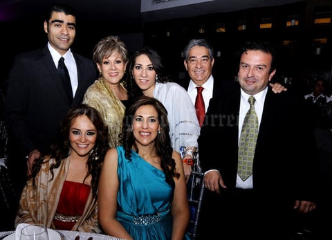 David, Ernesto, Ana Rebeca, Rebeca, José Luis, Lula y Yumima