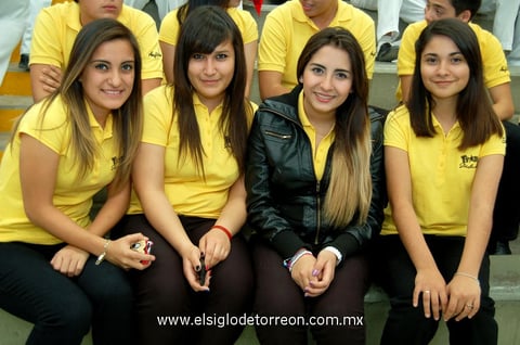 Sandra,  Gaby, Rebeca y Sofía.