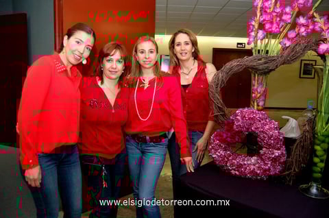 Elizabeth, Claudia, Judith y Ani.