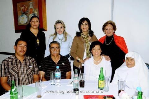 Adriana Sánchez, Pilar, Laurita, Rosa María, Pedro Silva, Hipólito Argumedo, Lupita Prieto y sor Jovita.