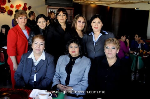 Aurora Morales, Mayela Pinedo, Reyna Reyes, Lilia Jurado, Miriam Mendoza, Rosario Herrera, Melissa Mejía y Guillermina Romo.