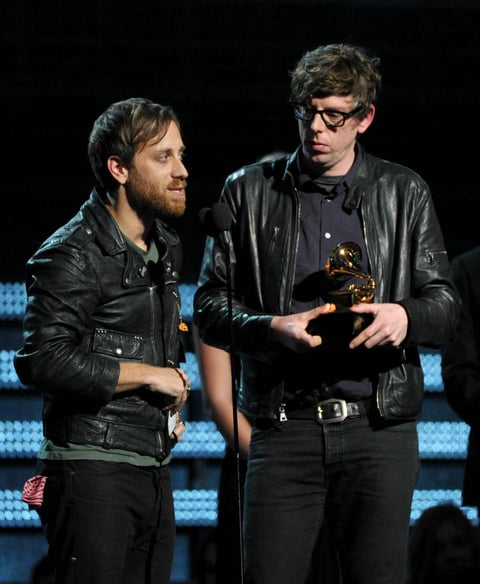 The Black Keys se confirmaron como los grandes vencedores de la velada con cuatro gramófonos dorados: mejor disco de rock (El Camino), mejor canción de rock (Lonely Boy), mejor productor (para Dan Auerbach, guitarrista y cantante de la formación) y mejor actuación de rock, por Lonely Boy.