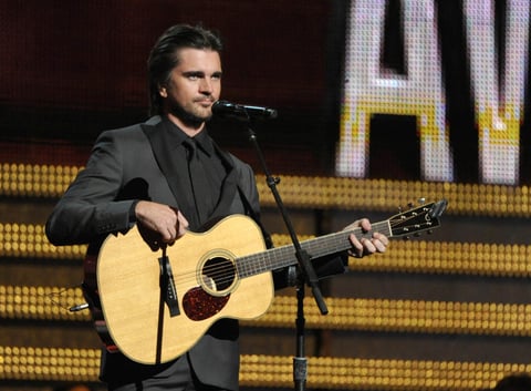 El cantante colombiano Juanes se llevó el premio de mejor álbum de pop latino por MTV Unplugged.