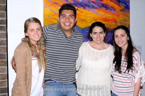 Stephanía, Rafael Campos, Claudia y Veyra.