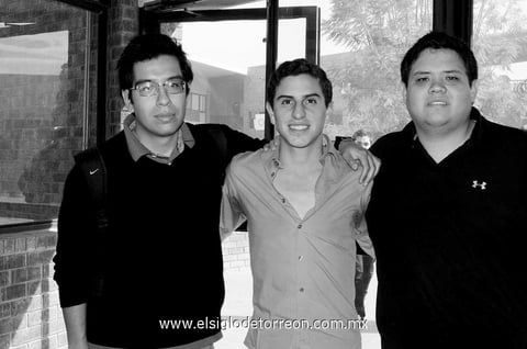 Diego Reza, Julio y Omar Guajardo.