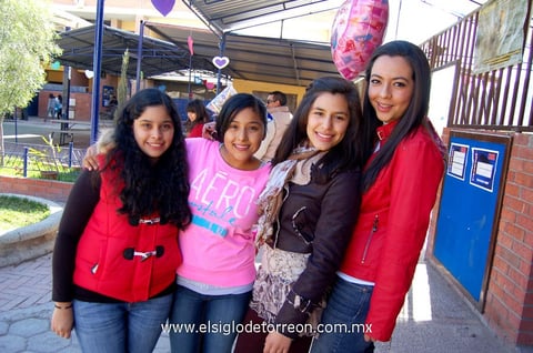 Allison Deyanira, Dania y Daniela.