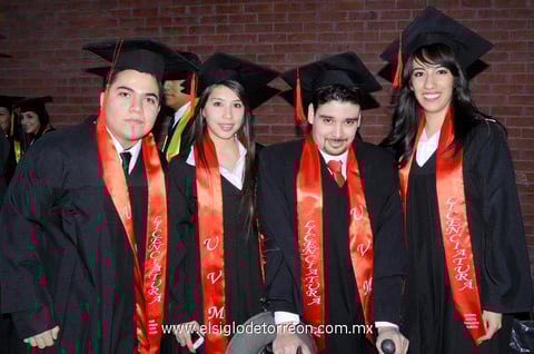 José  Mesta, Nadia Sifuentes, Emanuel Acuña y Mei Emiliano.