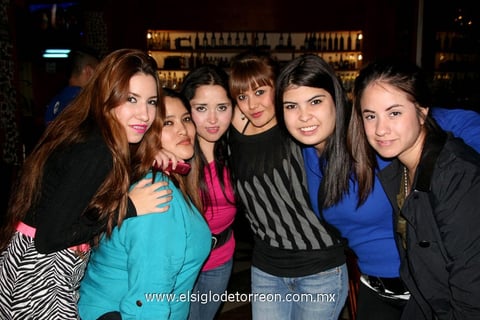 Karla, Fanny, Laura, Akire y Samantha.