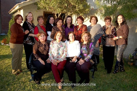 Damas integrantes del Club Jardín.