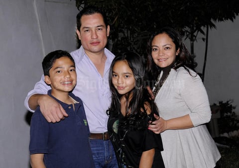Linda fiesta de cumpleaños recibió Karol Martínez Betancourt, con motivo de sus 13 años de vida. La recepción fue ofrecida por sus papás Manolo Martínez y Carolina Betancourt de Martínez, así como por su hermano Manolo.