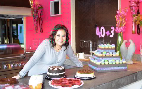 Lizbeth Safa lució radiante durante su fiesta de cumpleaños.