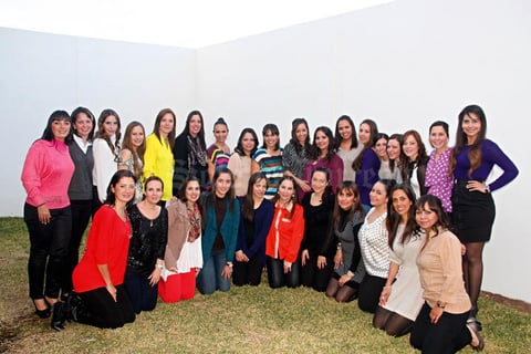 Alegre Baby Shower fue organizado en honor de Lu Vera, quien dentro de breve tendrá entre sus brazos a su bebé. La celebración fue organizada a detalles por su mamá y su suegra, encargadas de reunir a familiares y amigas de Lu.