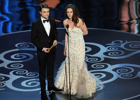 Daniel Radcliffe presentó un premio junto a Kristen Stewart.