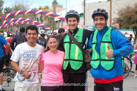 GASTóN , Sandra, Jorge y Miguel.