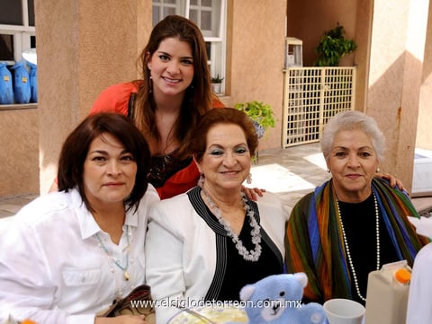 SOFíA , Carolina, Odila y Yolis.