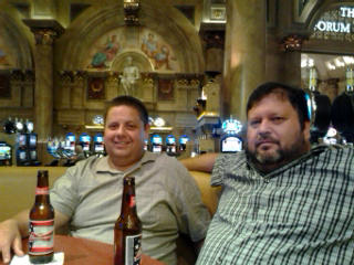 Fernando y Jorge Cabral en el Cesar Palace en las Vegas Nevada